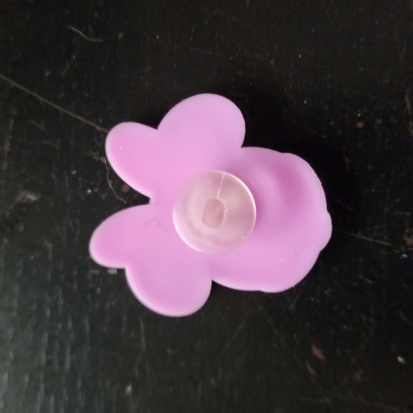 💥 5/$15 Croc Charm - Picture 2 of 2